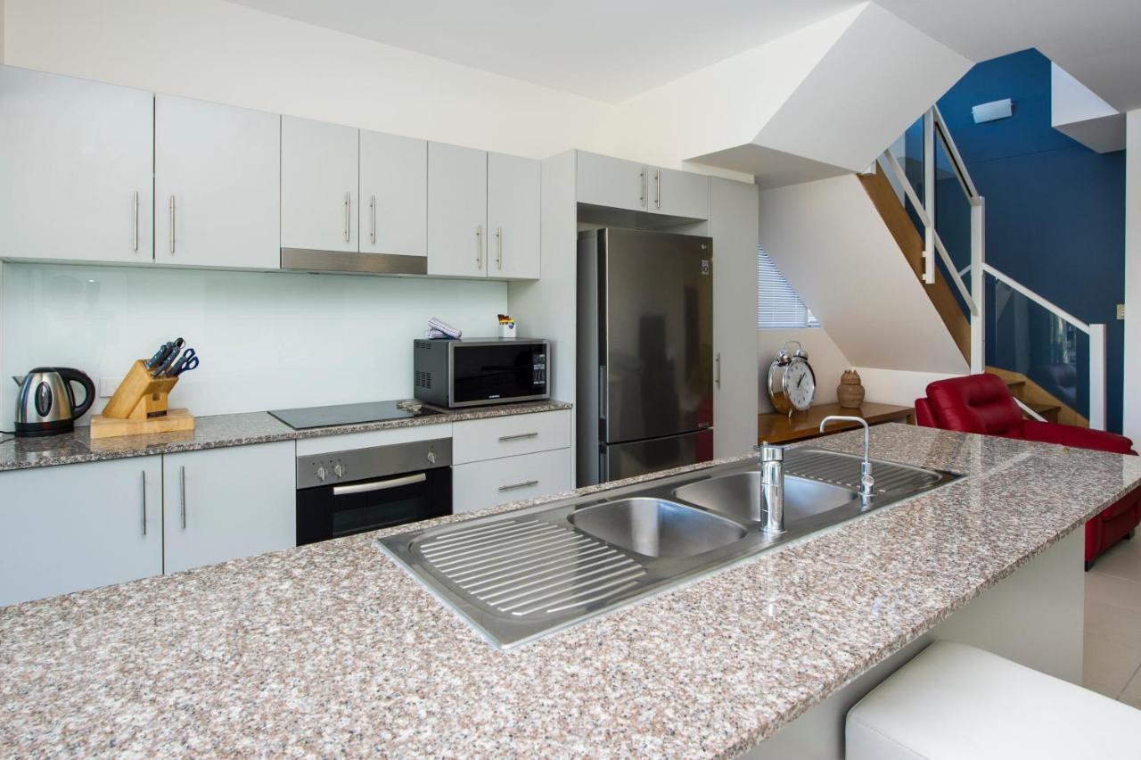 Beachside Magnetic Harbour Apartments Nelly Bay ภายนอก รูปภาพ