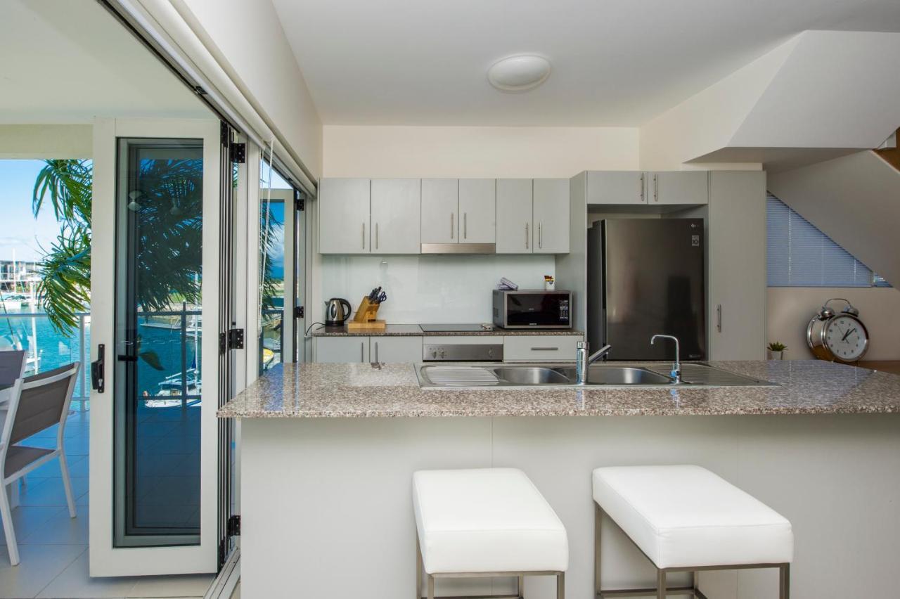 Beachside Magnetic Harbour Apartments Nelly Bay ภายนอก รูปภาพ
