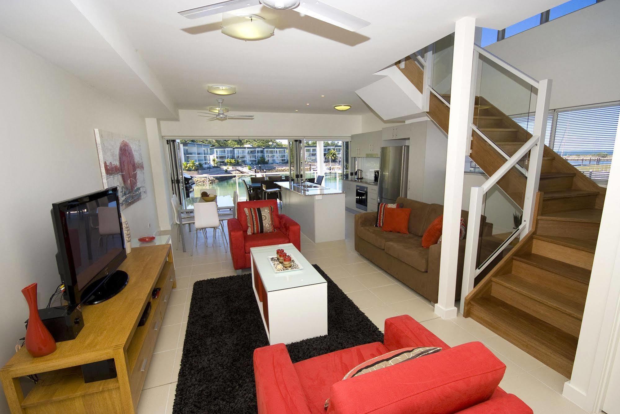 Beachside Magnetic Harbour Apartments Nelly Bay ภายนอก รูปภาพ